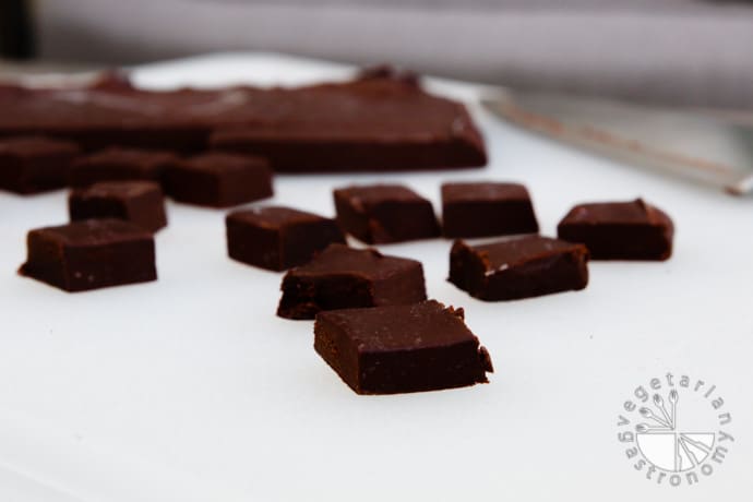 vegan chocolate fudge-2