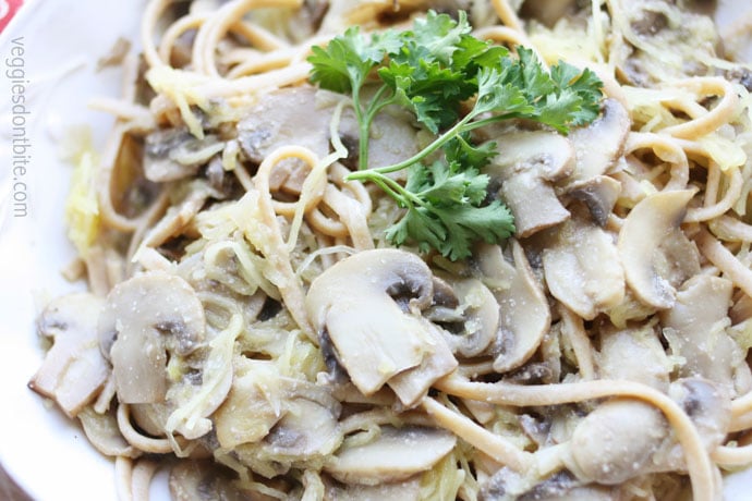 vegan_creamy_alfredo_sauce-8