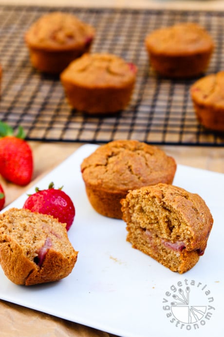 strawberry breakfast muffins-7