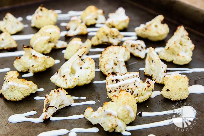 roasted cauliflower tahini sauce-4