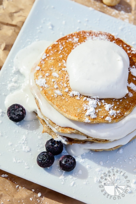 banana macadamia nut coconut whip pancakes-7