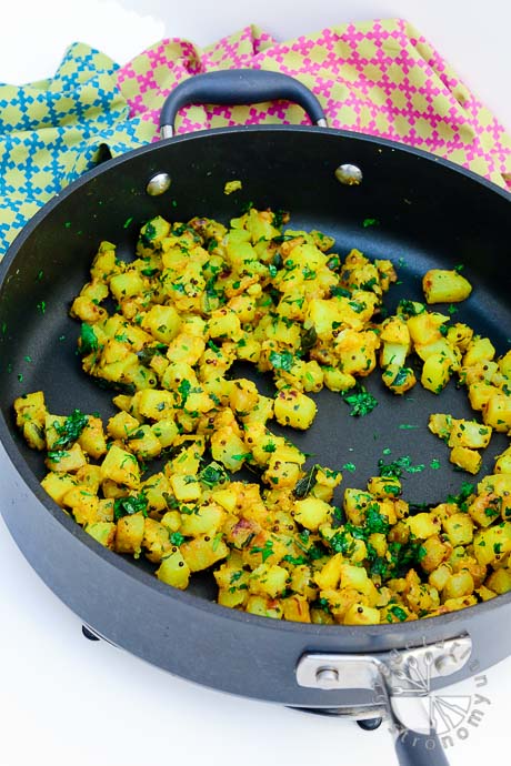 lemony potato masala-7