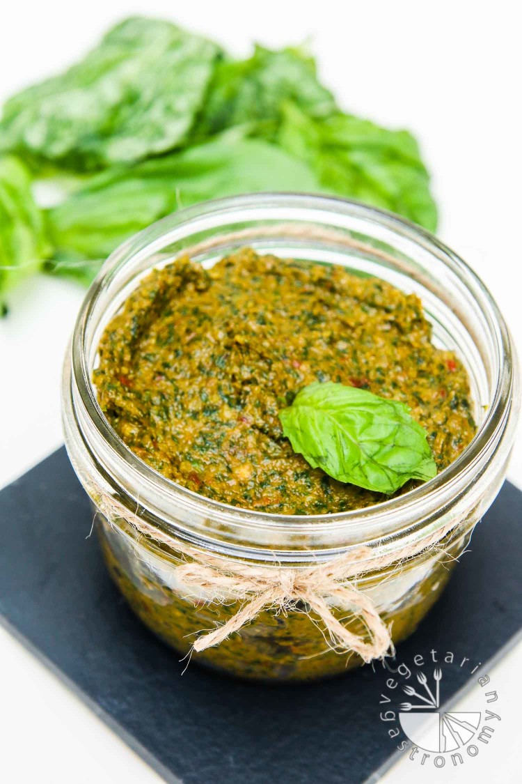 sun-dried tomato miso basil pesto-2