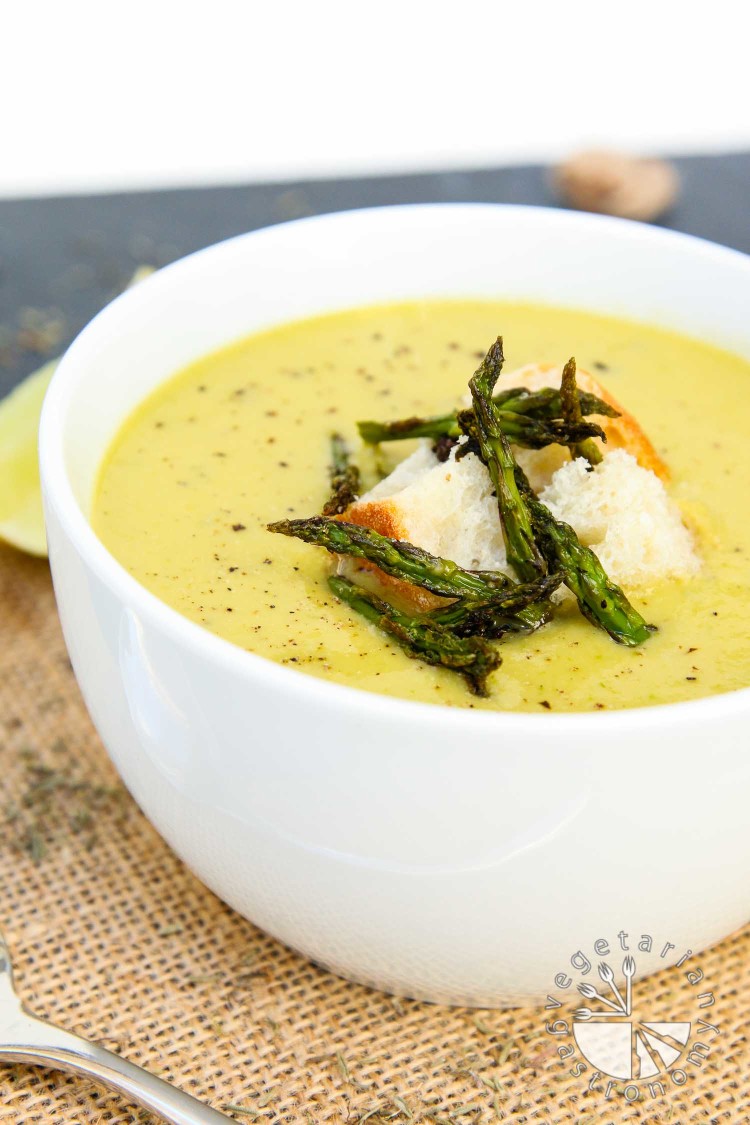 creamy roasted asparagus soup-6