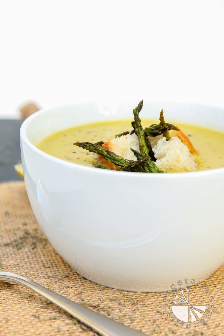 creamy roasted asparagus soup-7