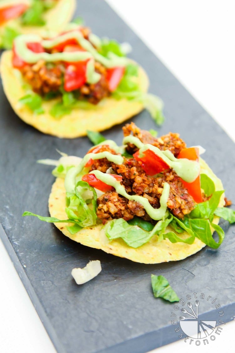 mini walnut sun-dried tomato crumble tostadas-4