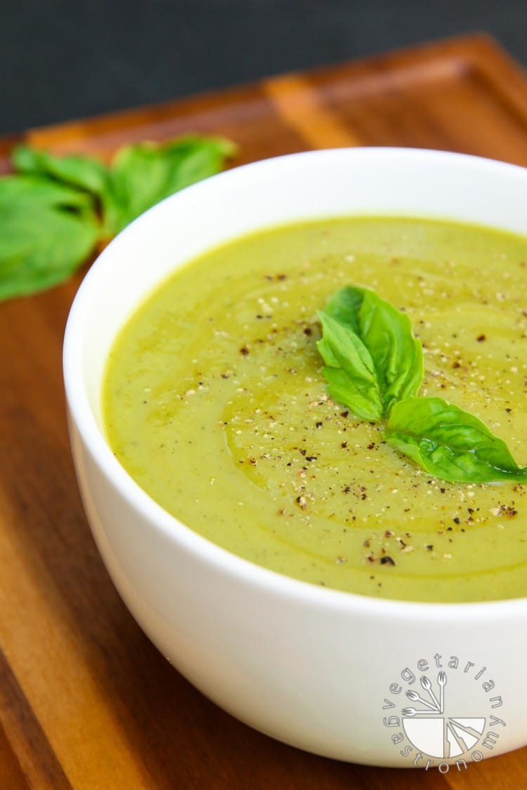 Velvety Zucchini Basil Soup-4