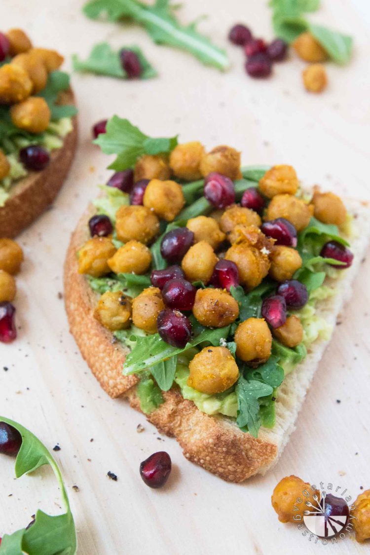 Avocado Toast Recipe with Roasted Chickpeas, Arugula, & Pomegranate Seeds #vegan #glutenfree | www.vegetariangastronomy.com