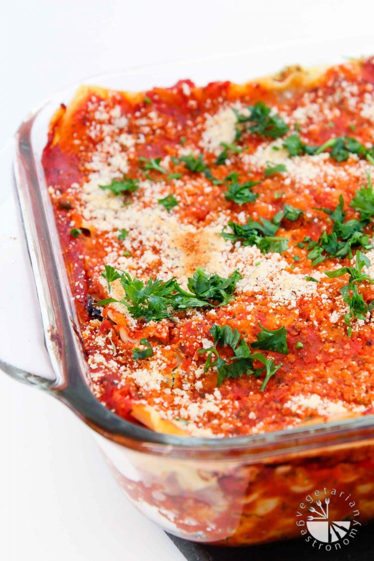 Vegan Lasagna Recipe with Roasted Veggies and Garlic Herb Ricotta #vegan #glutenfree | www.vegetariangastronomy.com