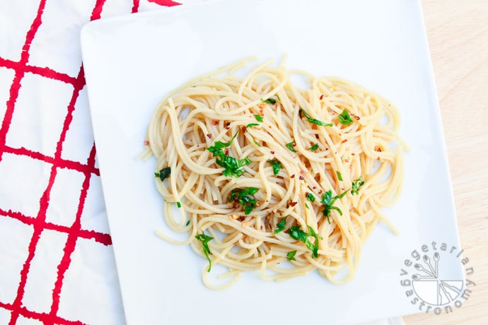 Garlic, Olive Oil, & Herb Spaghetti (gluten-free, vegan) - Vegetarian  Gastronomy