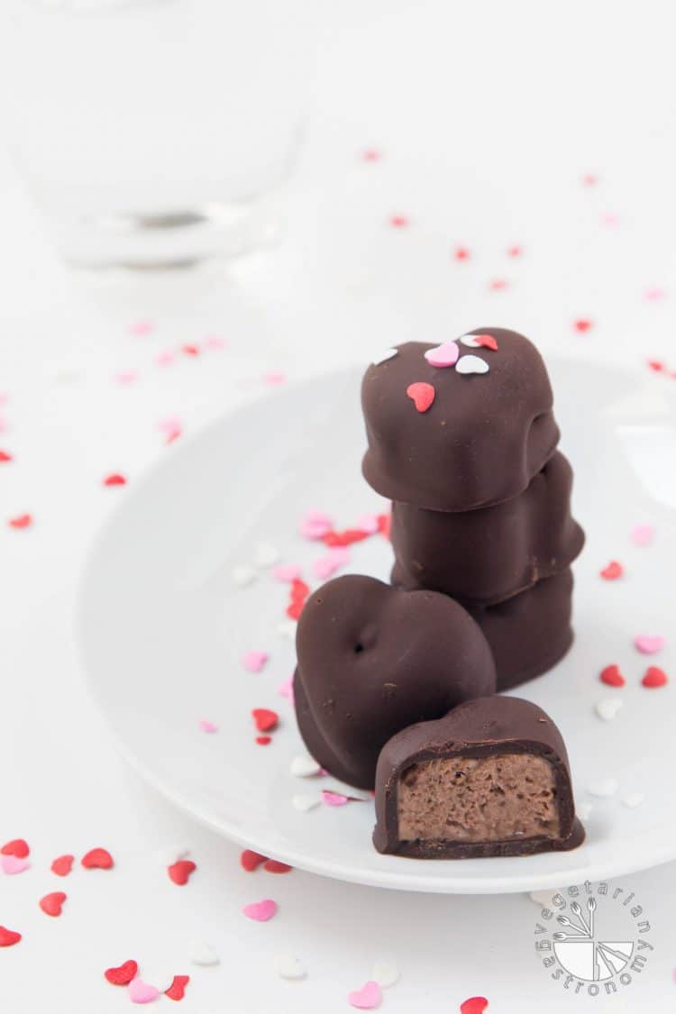 Chocolate Covered Banana-Chocolate Ice Cream Bites #vegan #glutenfree #heart #healthy | www.Vegetariangastronomy.com