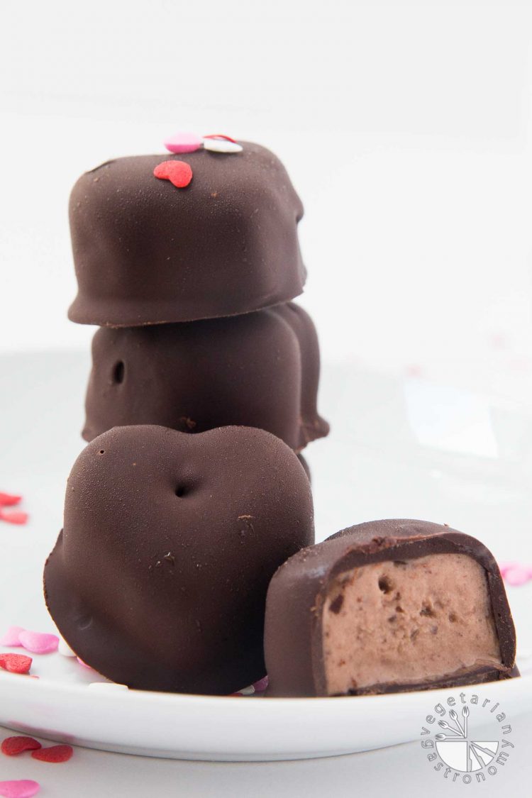 Chocolate Covered Banana-Chocolate Ice Cream Bites #vegan #glutenfree #heart #healthy | www.Vegetariangastronomy.com