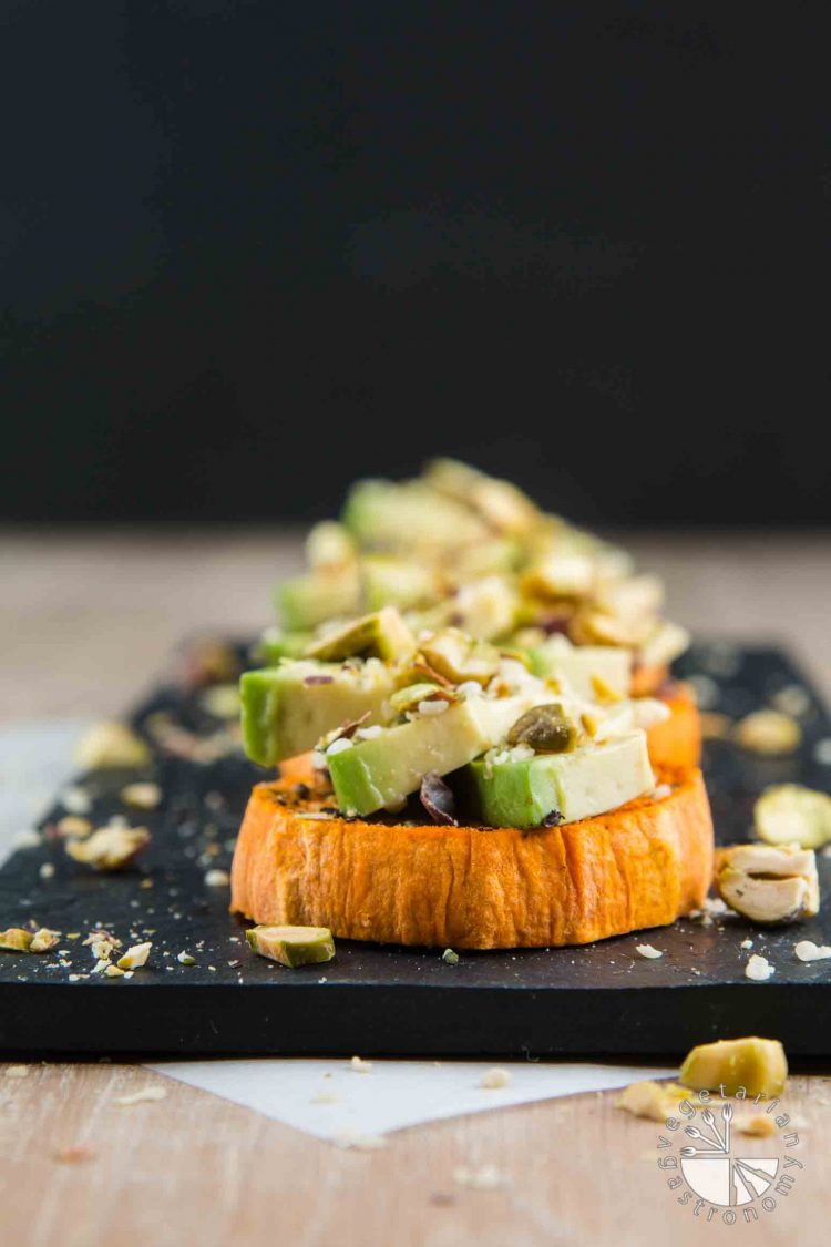 Sweet Potato Avocado Toast with Pistachios & Hemp Seeds #vegan #glutenfree #healthy | www.VegetarianGastronomy.com