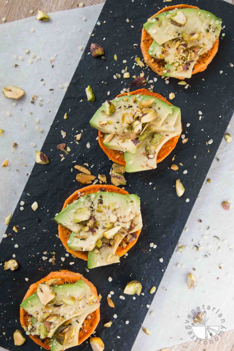 Sweet Potato Avocado Toast with Pistachios & Hemp Seeds #vegan #glutenfree #healthy | www.VegetarianGastronomy.com