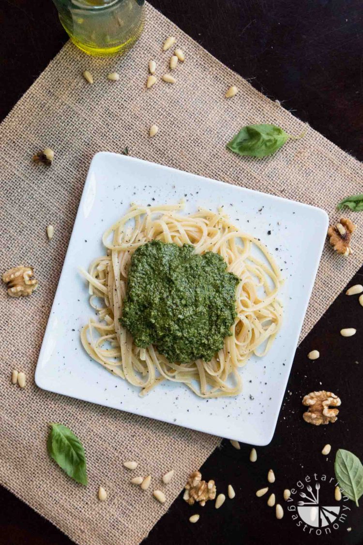 Simple Vegan Pesto Recipe! #vegan #glutenfree | www.vegetariangastronomy.com